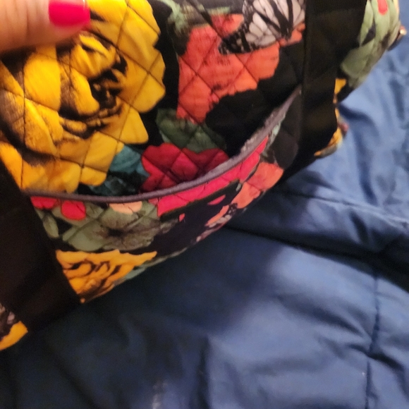 Vera Bradley Weekender - Picture 5 of 6